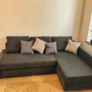 Apartamento Charmante Nahe Wiener Stadthalle, Viena